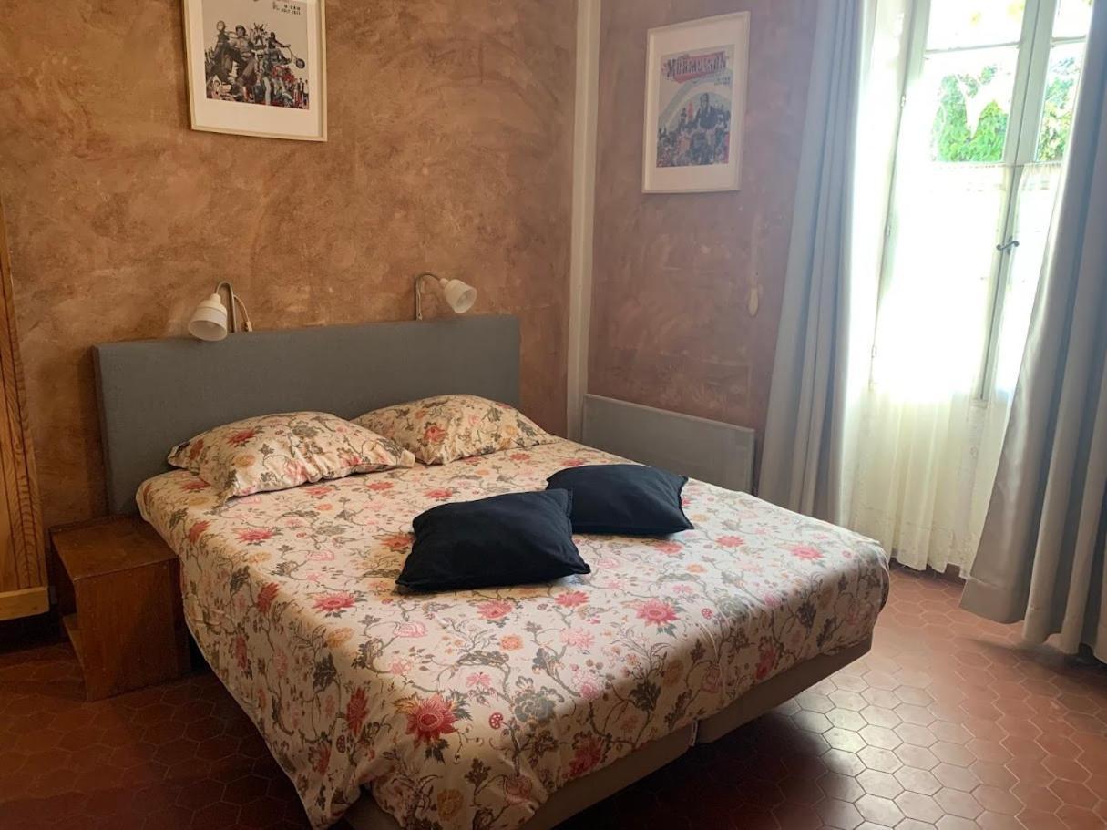 Chambres Et Table D'Hotes Au Brabo Mormoiron Exterior foto