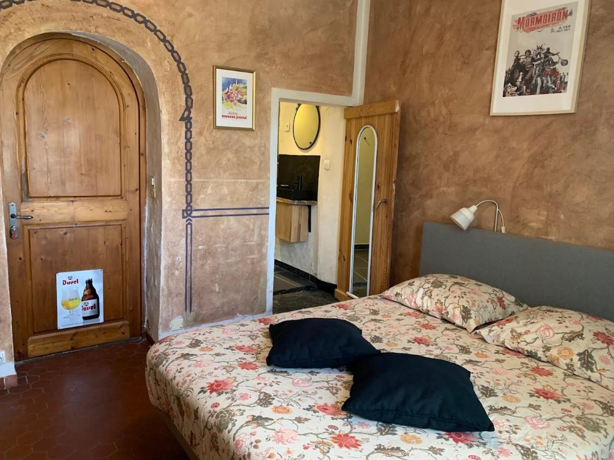 Chambres Et Table D'Hotes Au Brabo Mormoiron Exterior foto